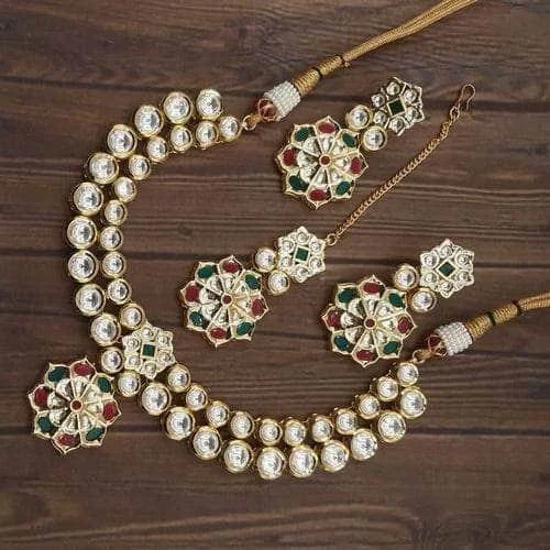 Long pendant necklaces with layered designs for a bold fashion statement -Flower Pendant Kundan Ruby Necklace Set