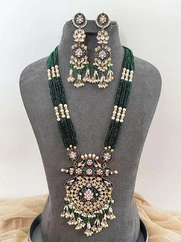 Long pendant necklaces with layered designs for a bold fashion statement -Kundan Antique Polki Necklace