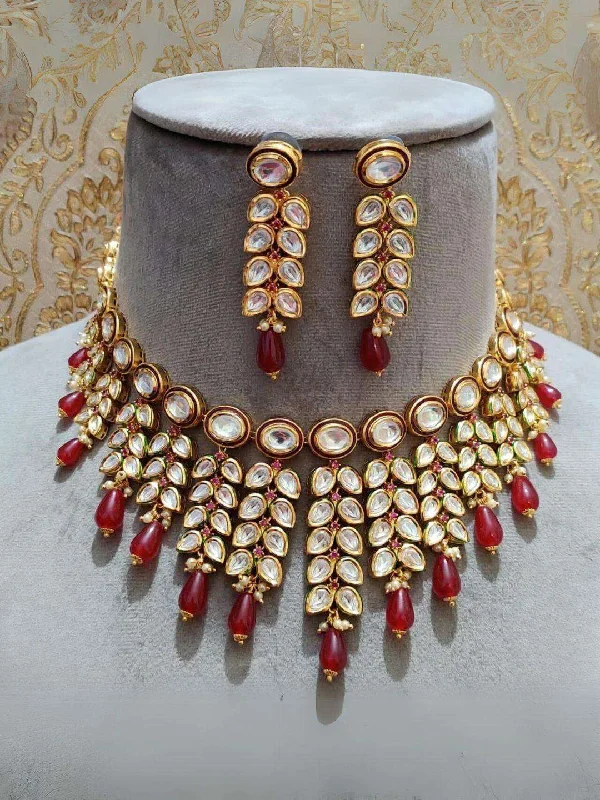 Adjustable choker necklaces and pendants for a customizable, trendy look -Leaf Shaped Kundan Studded Heavy Choker Necklace