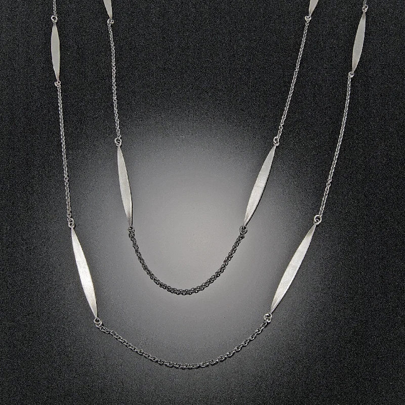 Adjustable necklaces and pendants with customizable lengths for versatile styling -Long Leaf Chain Necklace