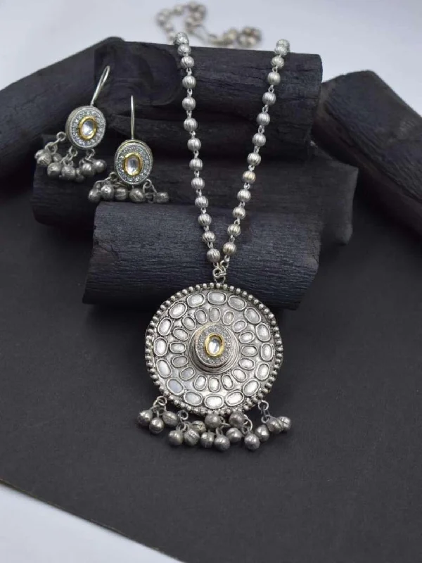 Crystal necklaces and pendants for adding sparkle and glamour to any outfit -Oval Shaped Kundan Studded Oxidised Long Necklace